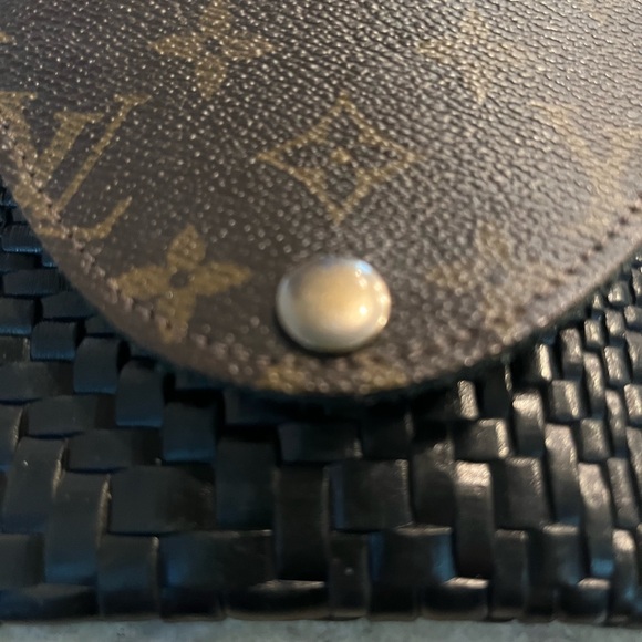 Repurposed LV Keychain Wallet - Picture 7 of 7